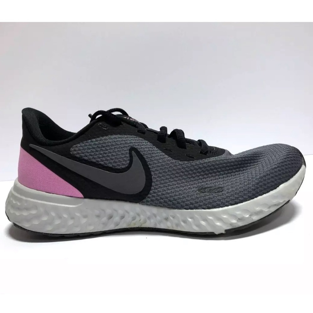 Nike Women’s Revolution 5, Running Shoes Black/Gray, Size 7 M